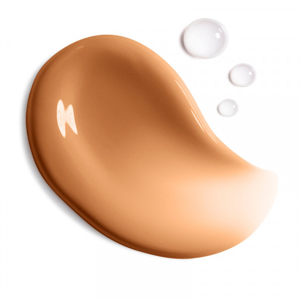 make-up-foundation-met-natuurlijke-afwerking-24-uur-48-uur-hydratatie