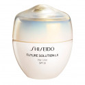 Future Solution LX Total Protective Cream SPF 30
Anti-aging creme med solbeskyttelse