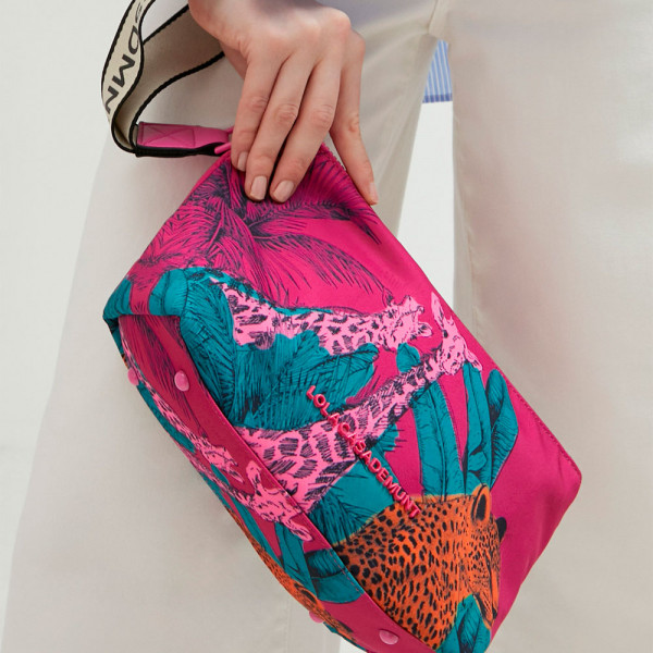 multicolor-animal-print-nylon-toiletry-bag