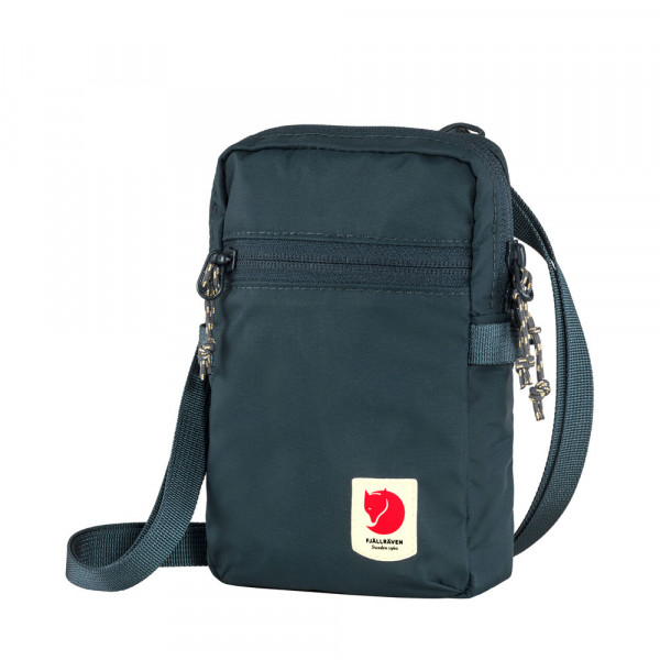 high-coast-pocket-shoulder-bag