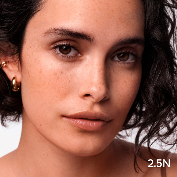 terracotta-le-teint-glow-fondo-de-maquillaje-luminosidad-natural-larga-duracion-sin-transferencia