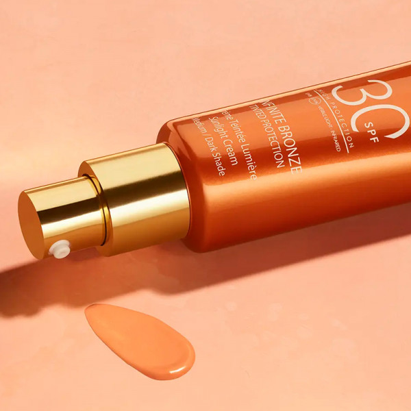 infinite-bronze-protector-solar-facial-spf30-con-maquillaje