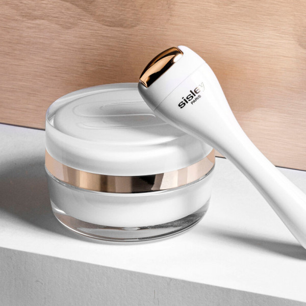 sisleya-l-integral-eye-lip-contour-cream