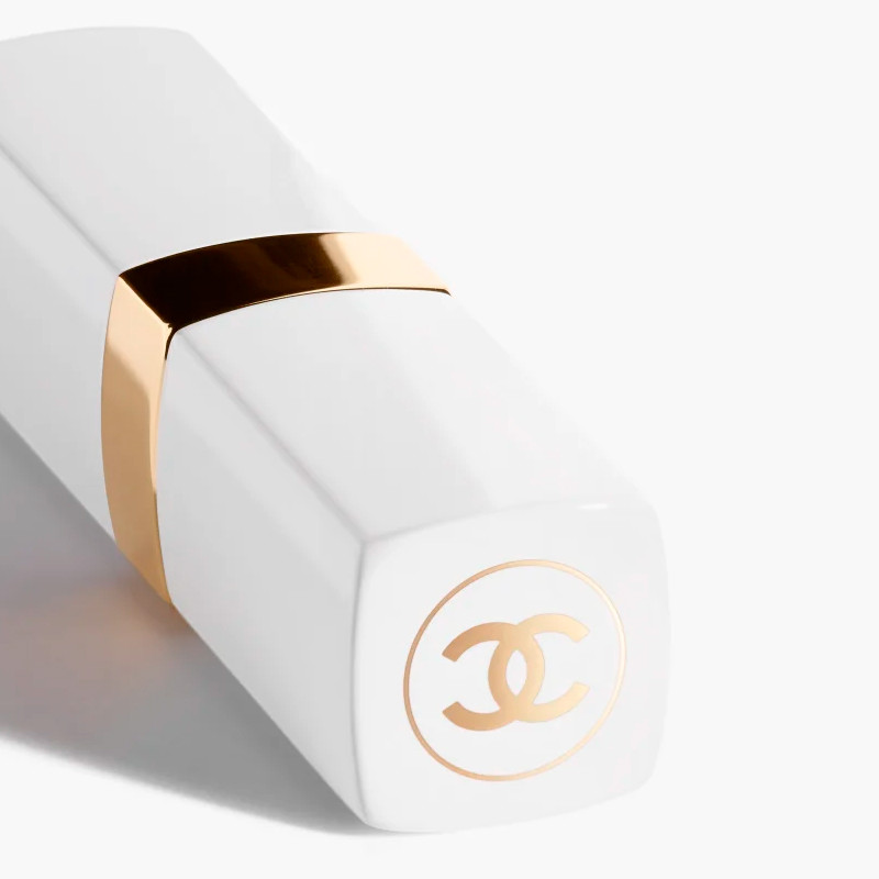 the-hydrating-and-beautifying-tinted-balm-with-a-tailored-intensity