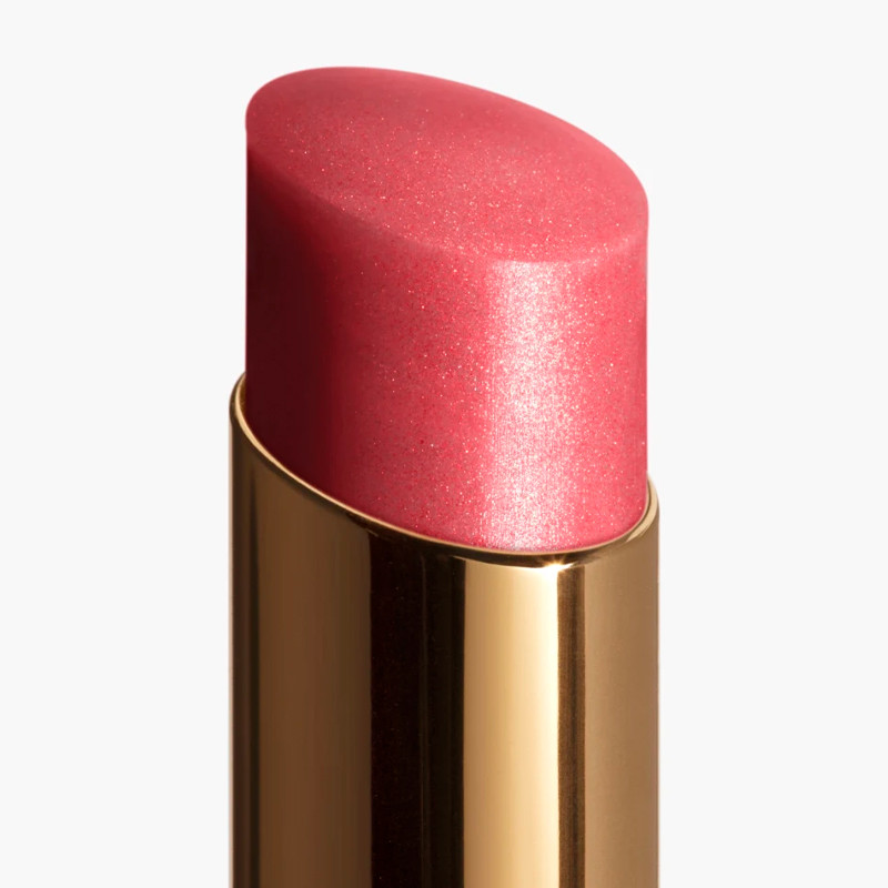 the-hydrating-and-beautifying-tinted-balm-with-a-tailored-intensity