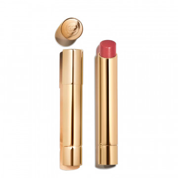 il-rossetto-ad-alta-intensita-concentrato-di-luce-e-trattamento-ricarica