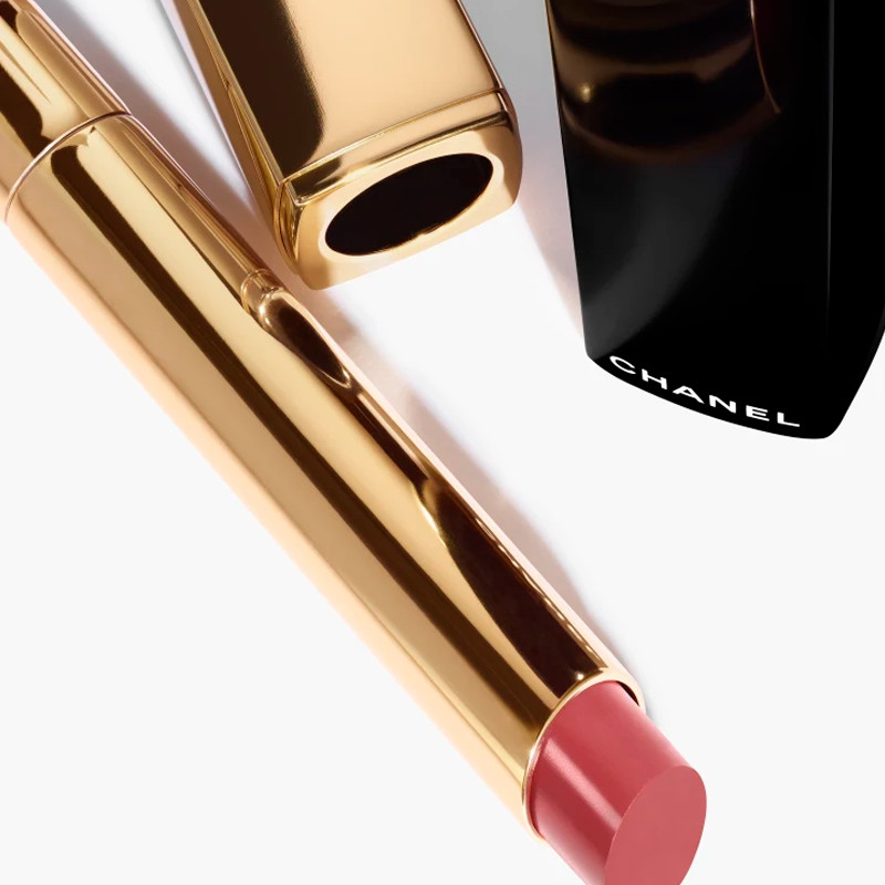 de-hoogintensiteitslippenstift-licht-en-behandelingsconcentraat-oplaadbaar