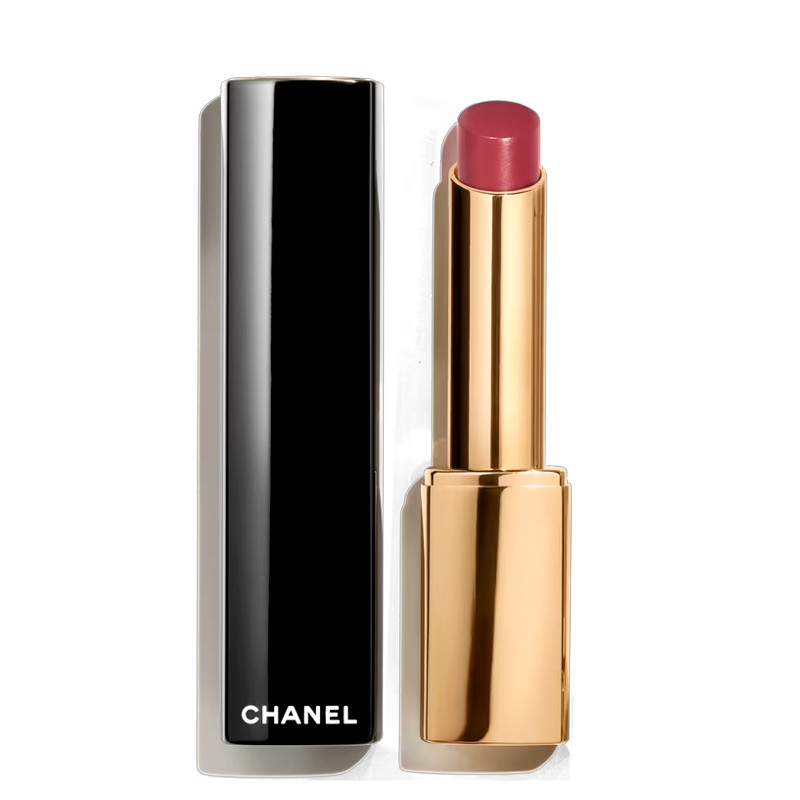 il-rossetto-ad-alta-intensita-concentrato-di-luce-e-trattamento-ricaricabile