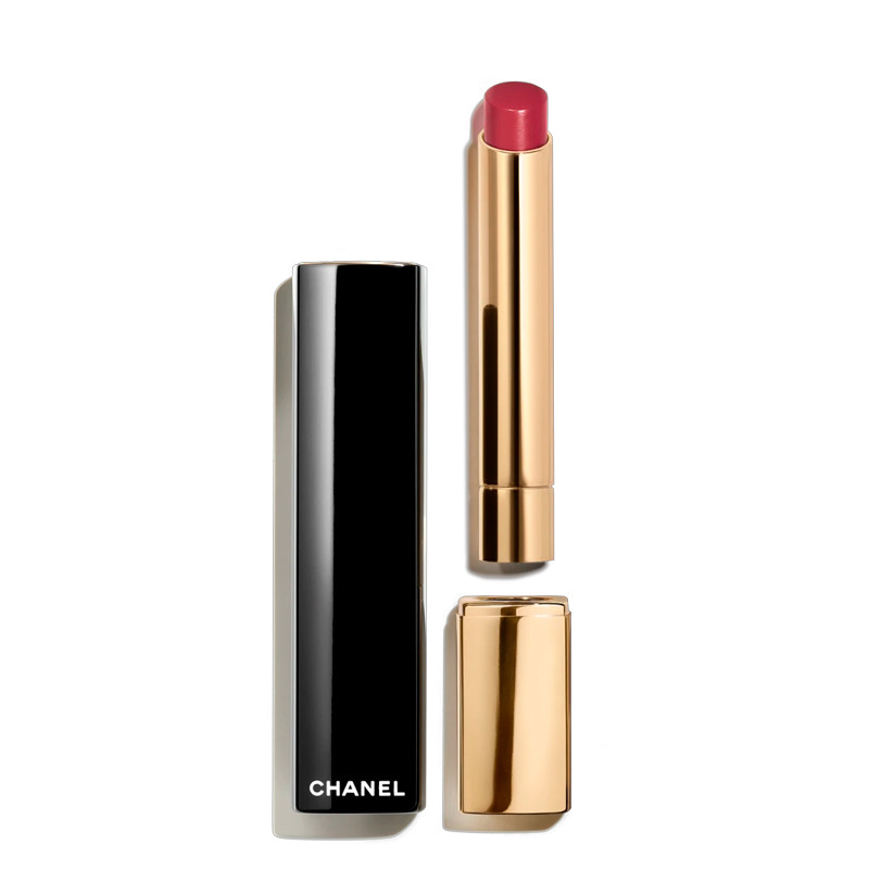 il-rossetto-ad-alta-intensita-concentrato-di-luce-e-trattamento-ricaricabile