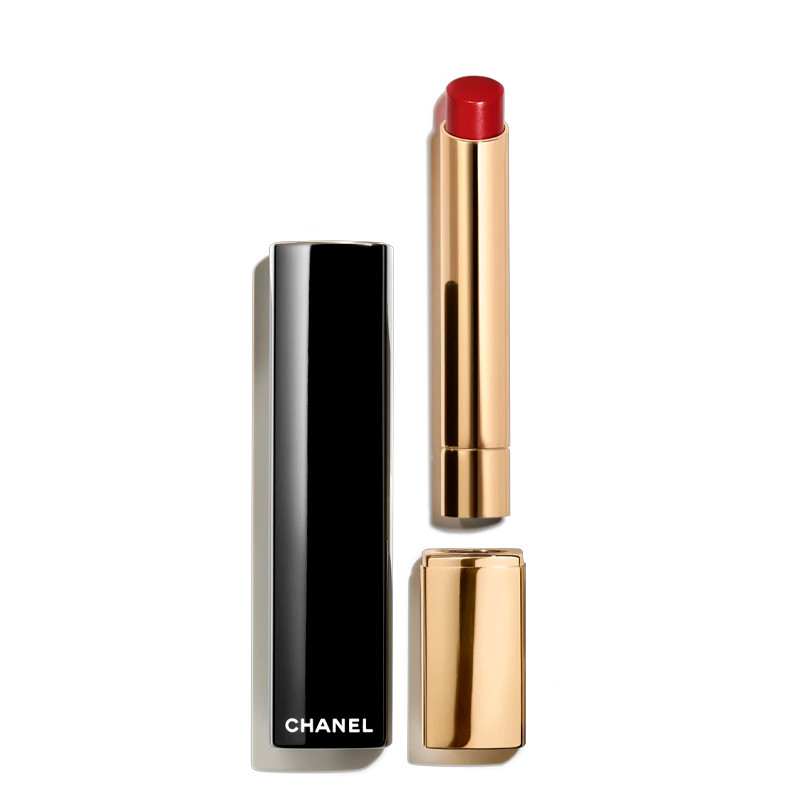 der-hochintensive-lippenstift-licht-und-pflegekonzentrat-wiederaufladbar