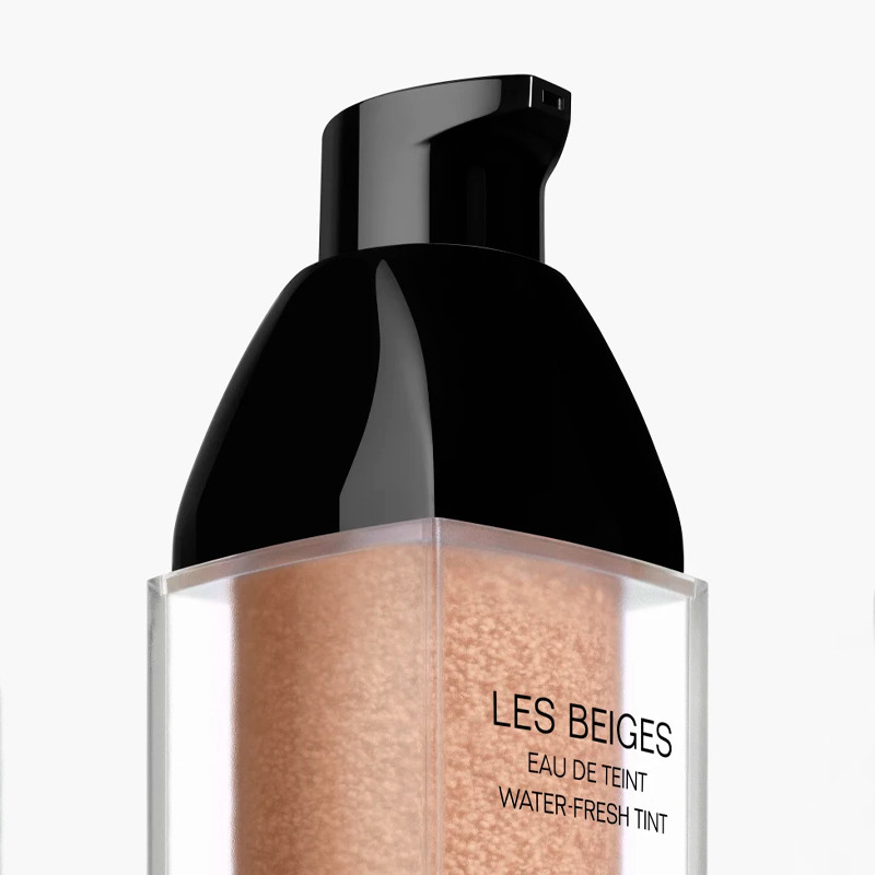fresh-makeup-water-with-micro-pigment-bubbles-bare-skin-effect-natural-and-radiant-glow