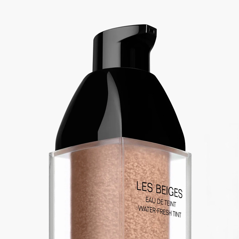 fresh-makeup-water-with-micro-pigment-bubbles-bare-skin-effect-natural-and-radiant-glow
