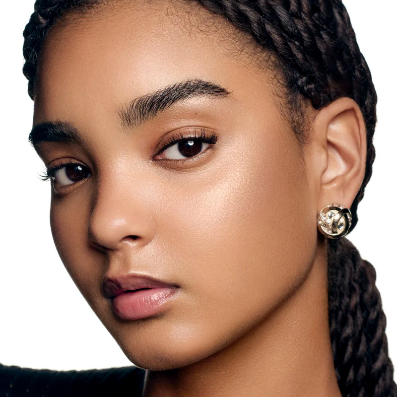 iluminador-de-tez-efecto-irisado-efecto-buena-cara-luminoso-para-rostro-y-cuerpo