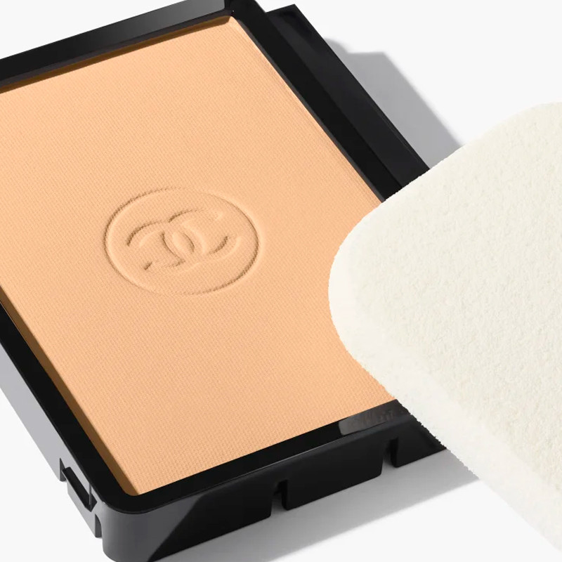 ultra-comfortable-long-lasting-compact-foundation-perfect-finish