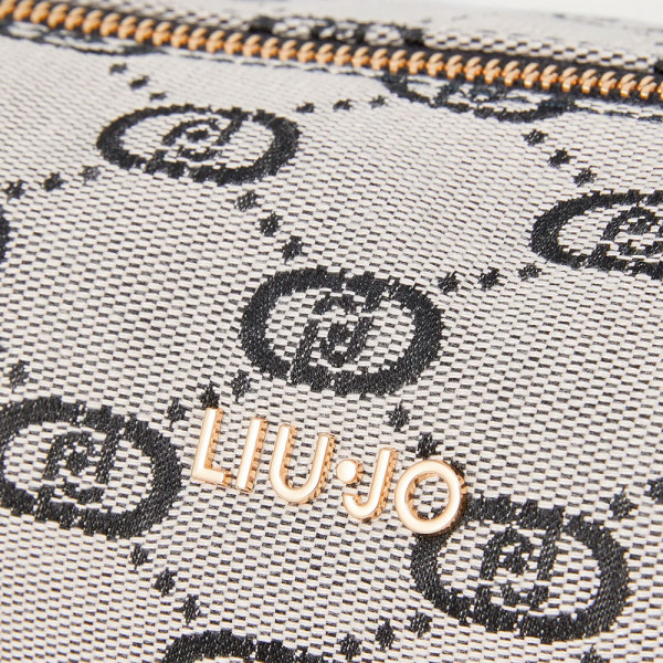 aa5213-t3846-beauty-toiletry-bag