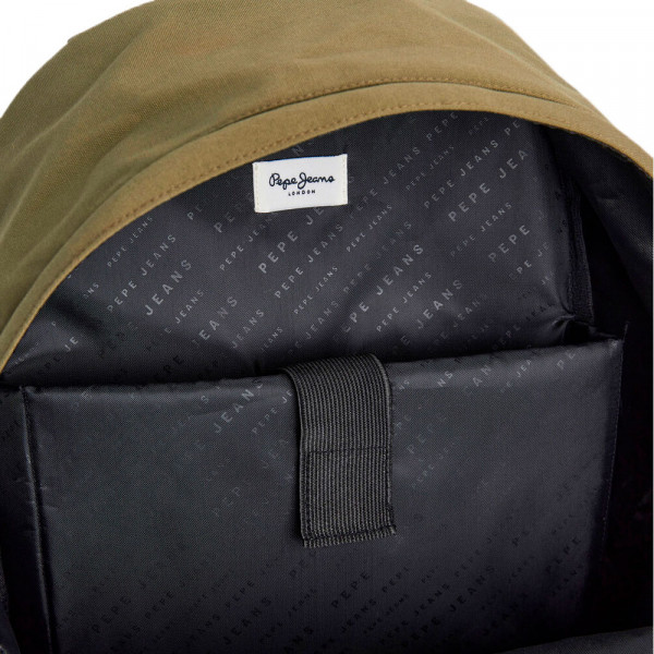 laptop-rucksack-mit-mehreren-taschen