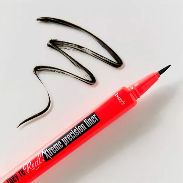 theyre-real-xtreme-precision-liner-kredka-do-oczu