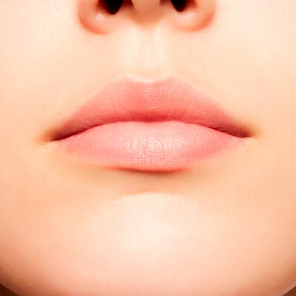 prep-prime-lip-hydratant-empeche-le-rouge-a-levres-de-filer-retexturise