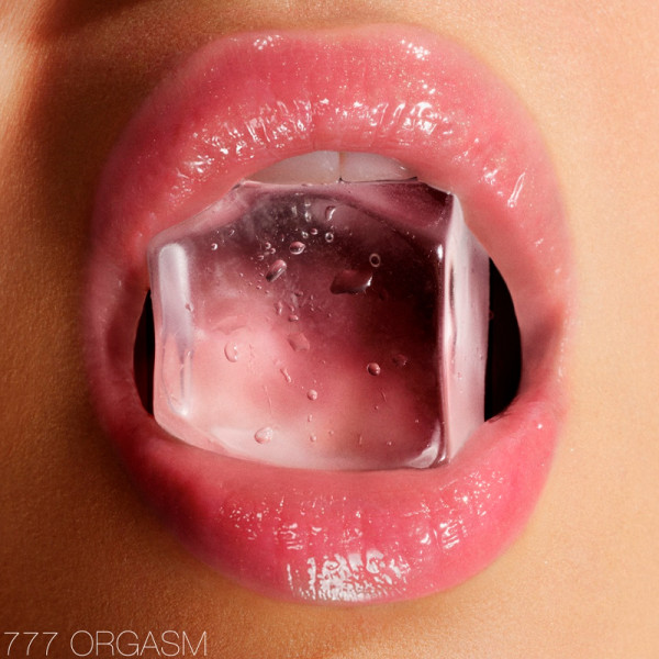 hot-escape-afterglow-lip-oil-lip-gloss