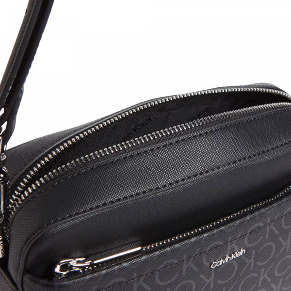 must-double-straps-camera-bag