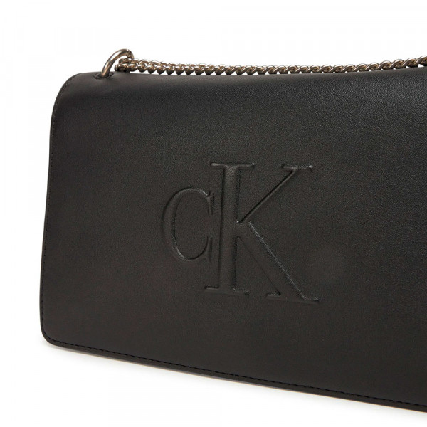 bolso-sculpted-flap-chain