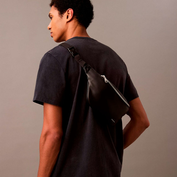 mono-logo-waist-bag-38
