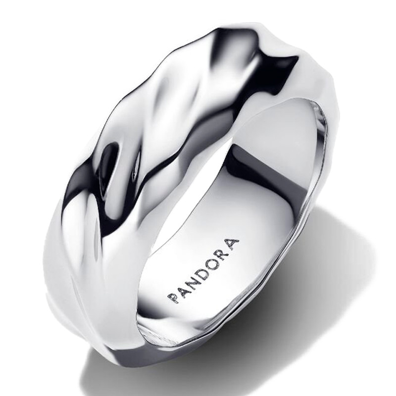 Pandora Anillo Banda Ancha Ondulada 193886C00