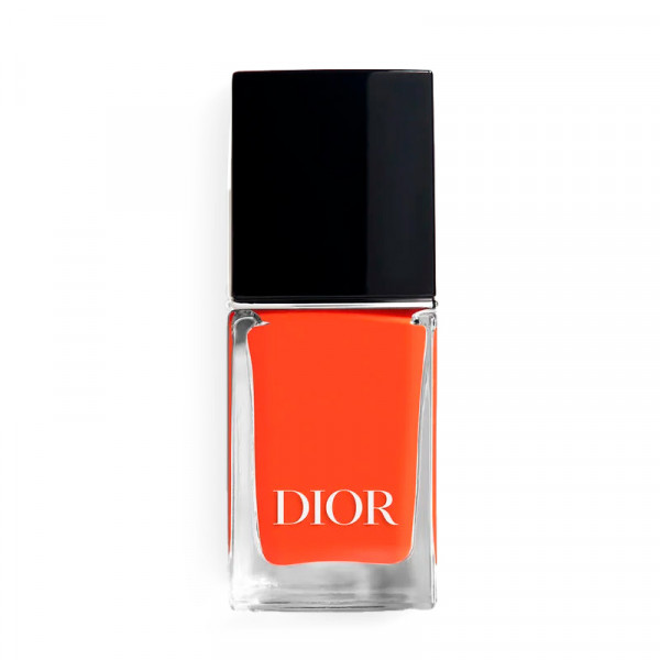 esmalte-com-efeito-gel-e-cor-couture