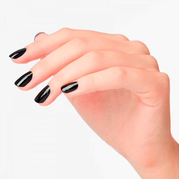 eu-lady-in-black