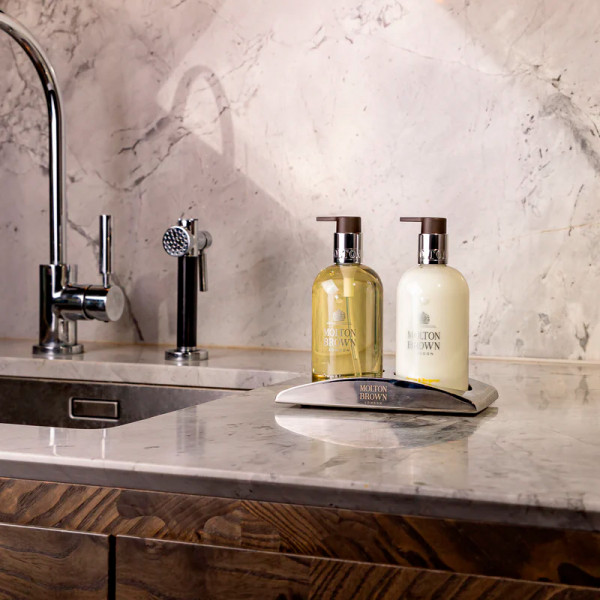 orange-bergamot-fine-liquid-hand-wash-savon-pour-les-mains