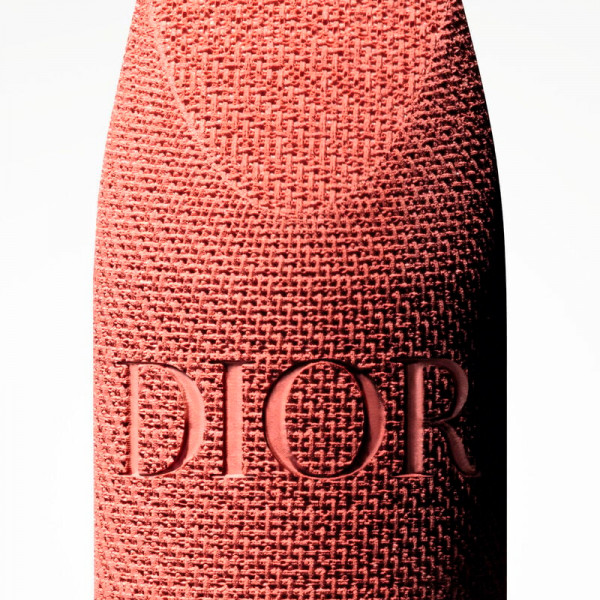 barra-de-labios-color-couture-acabados-aterciopelado-tratamiento-floral-hidratante-larga-duracion