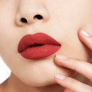 color-couture-lappstift-sammetslen-finish-aterfuktande-blommig-behandling-langvarig
