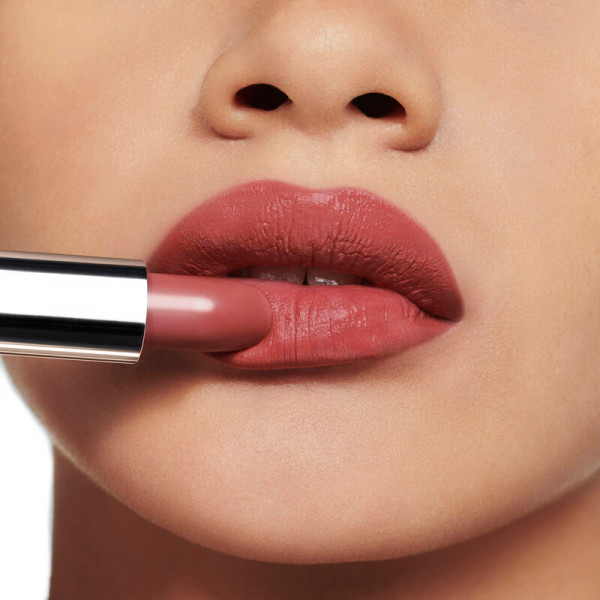 color-couture-lippenstift-satin-finish-feuchtigkeitsspendende-blumenbehandlung-langanhaltend