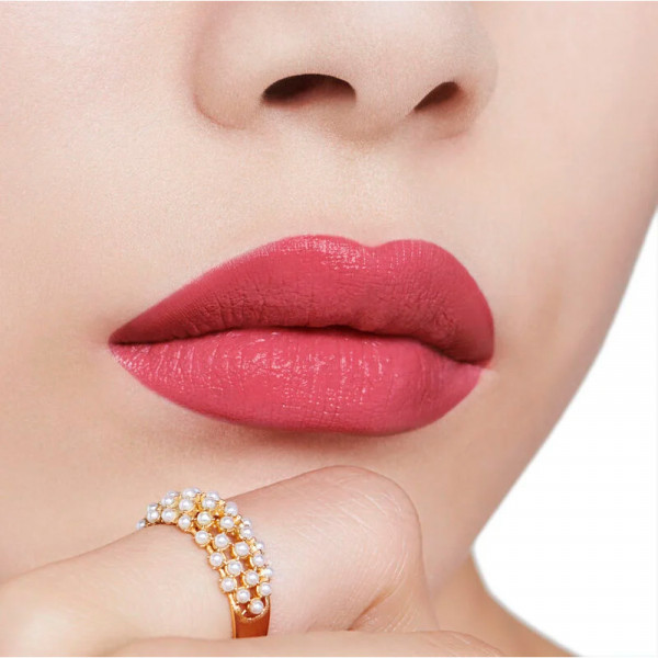 barra-de-labios-color-couture-acabados-satinado-tratamiento-floral-hidratante-larga-duracion