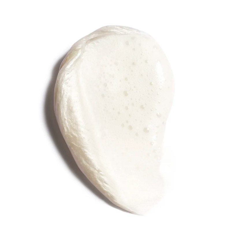 crema-schiumosa-detergente-alla-camelia