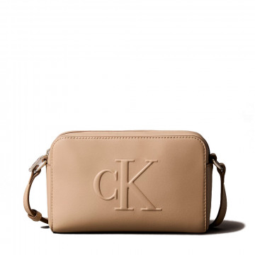 sculpted-camera-shoulder-bag
