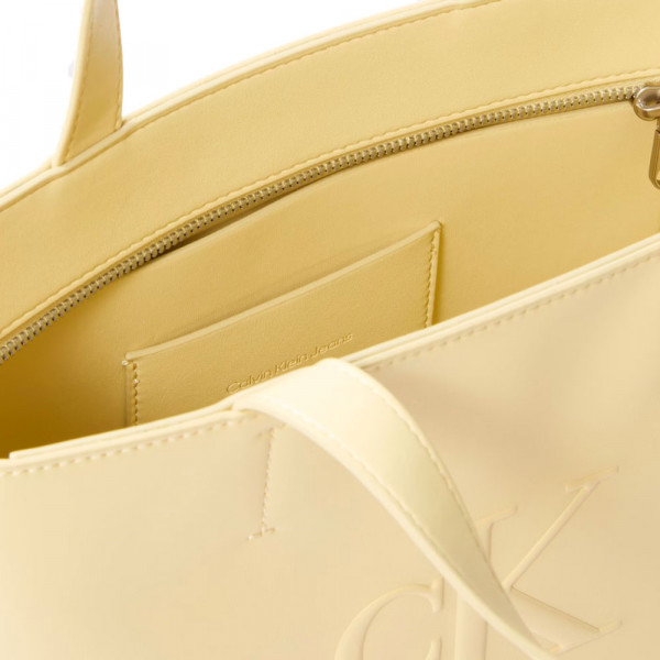 sculpted-mini-tote-bag