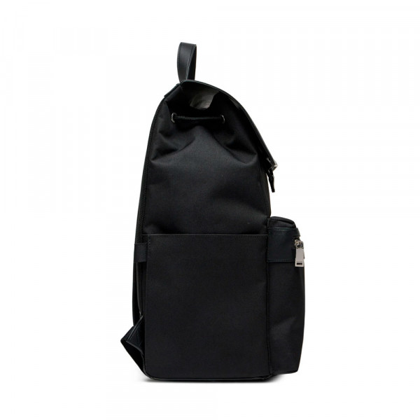mochila-contrast-flap