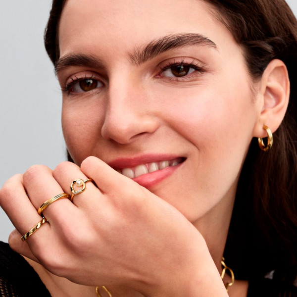 circle-ring-in-organic-pave-shape-163831c01