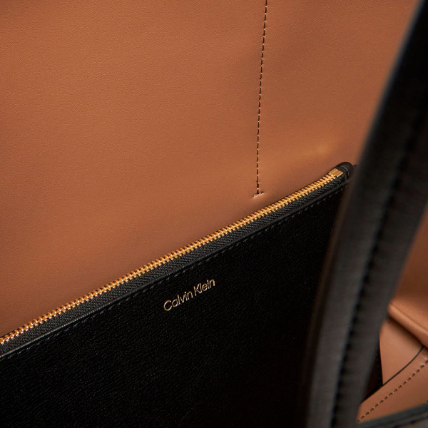 borsa-tote-piccola-con-logo-in-lamina