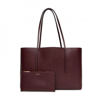 sac-fourre-tout-avec-logo-en-aluminium