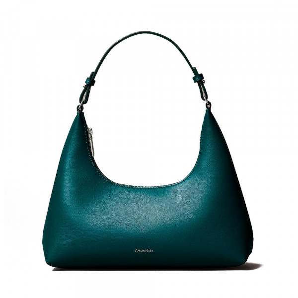 bolso-de-hombro-con-logo-en-lamina-metalica