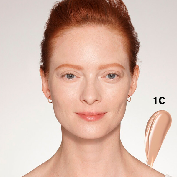 futurist-skincealer-huidtintcorrector-zachte-illuminator